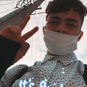 Meet your Posher, Asthon